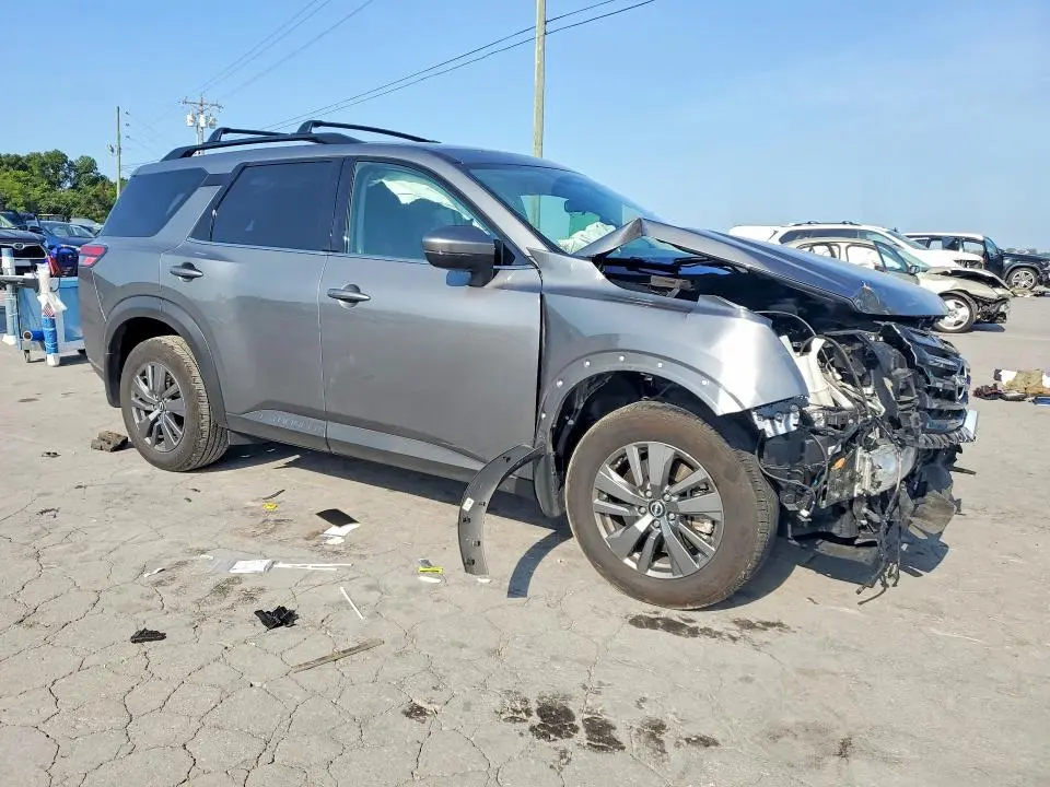 2025 NISSAN PATHFINDER SV  
