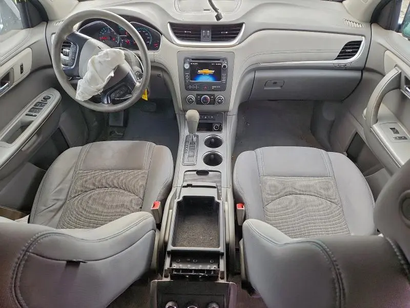 2013 CHEVROLET TRAVERSE LS  