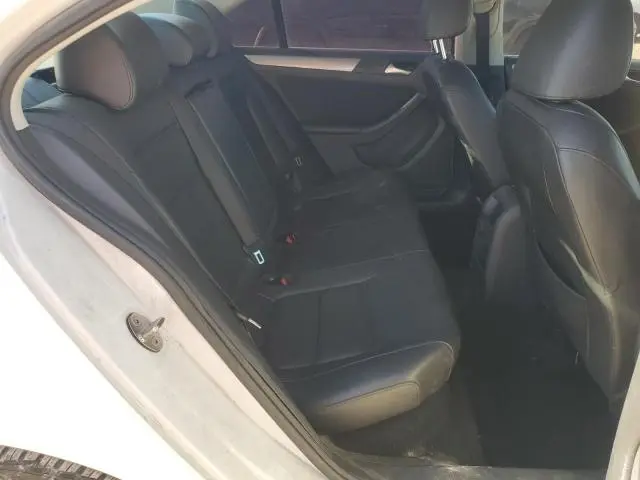 2017 VOLKSWAGEN JETTA SE  