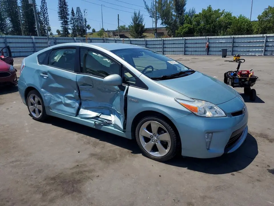 2013 TOYOTA PRIUS THREE  
