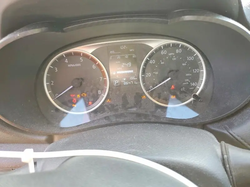 2021 NISSAN VERSA S  