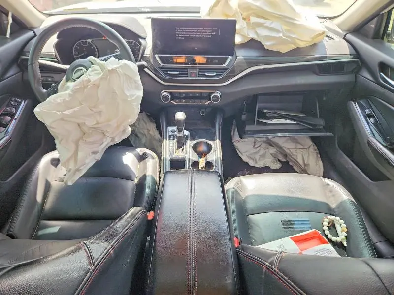 2024 NISSAN ALTIMA SR  