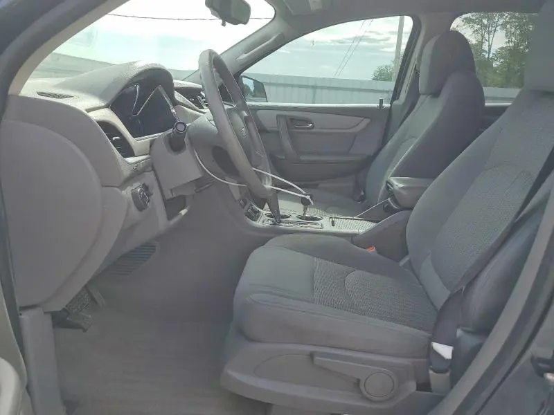 2016 CHEVROLET TRAVERSE LS  