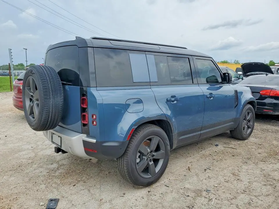 2025 LAND ROVER DEFENDER 110 S  