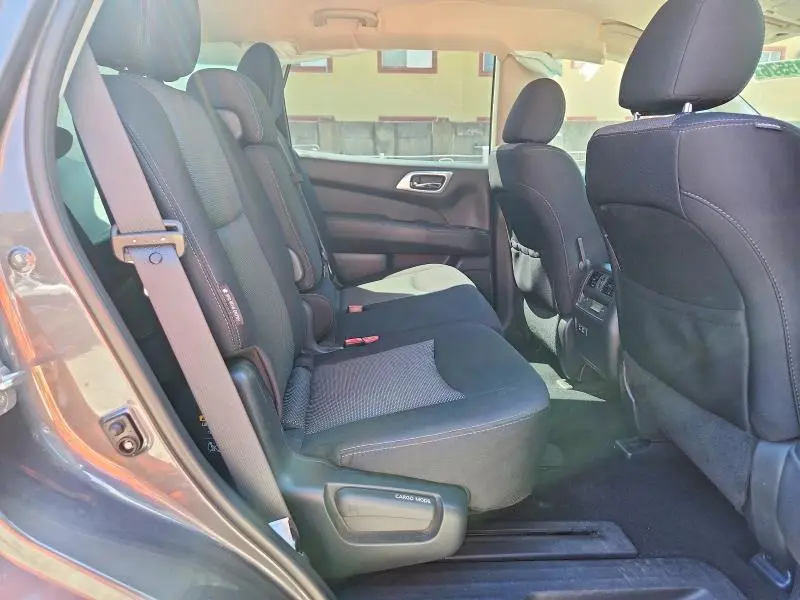 2019 NISSAN PATHFINDER SV  