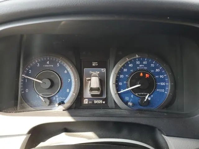 2015 TOYOTA SIENNA XLE  