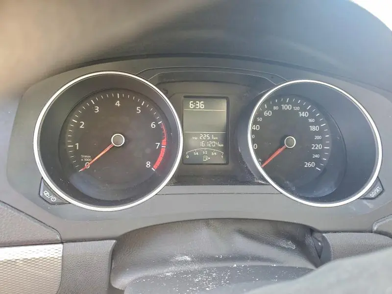 2015 VOLKSWAGEN JETTA SE  