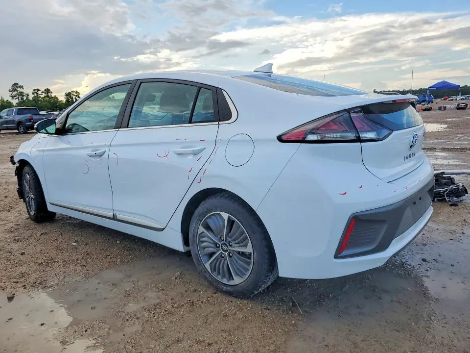 2021 HYUNDAI IONIQ SEL  