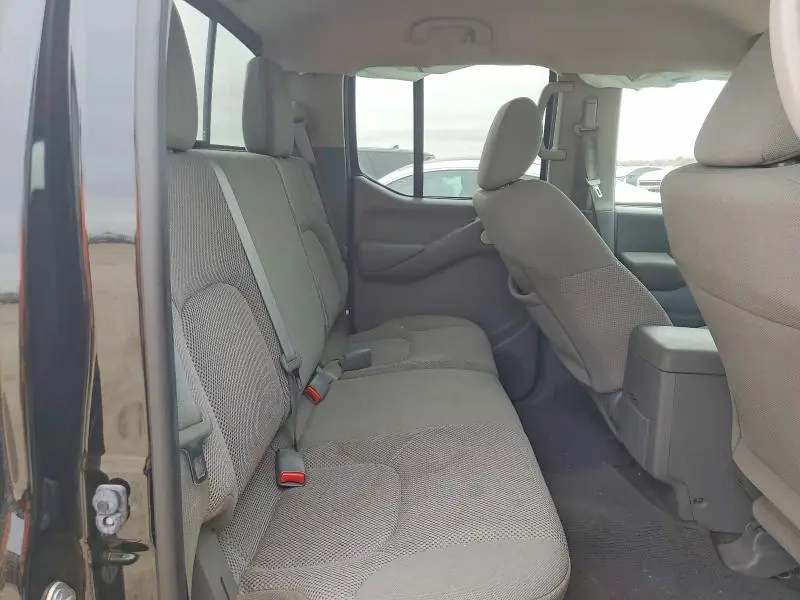 2019 NISSAN FRONTIER S  