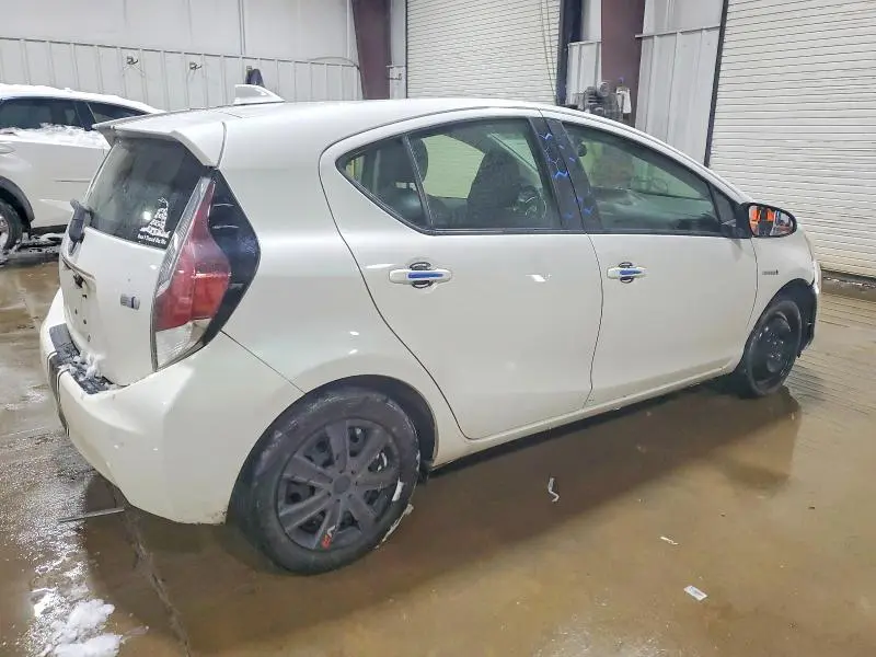 2015 TOYOTA PRIUS C   
