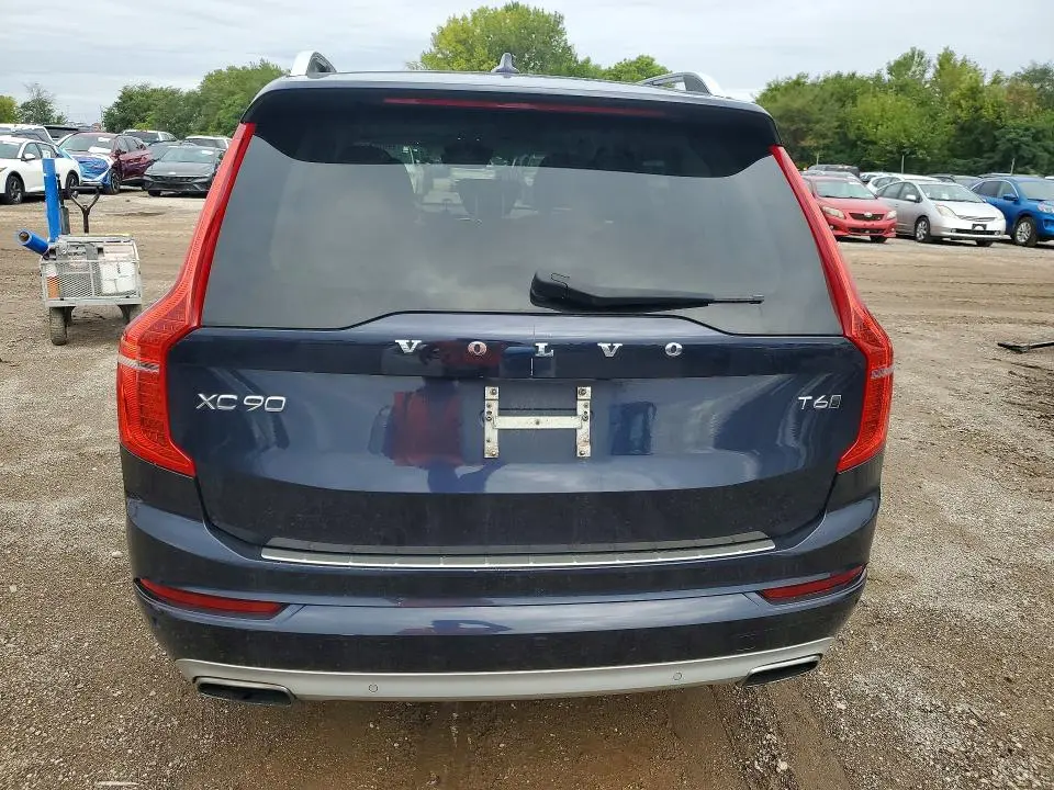 2016 VOLVO XC90 T6  