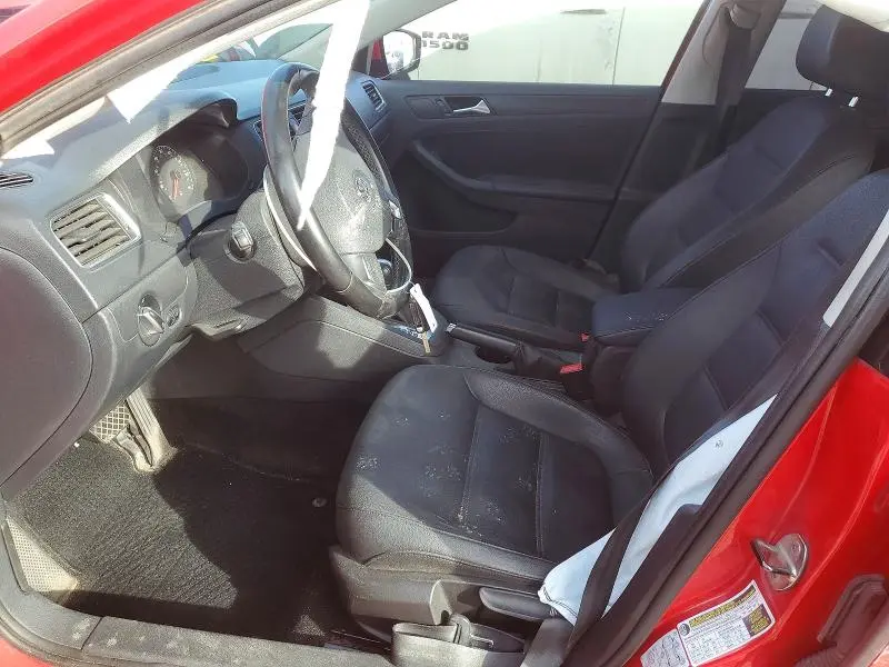 2011 VOLKSWAGEN JETTA SE  