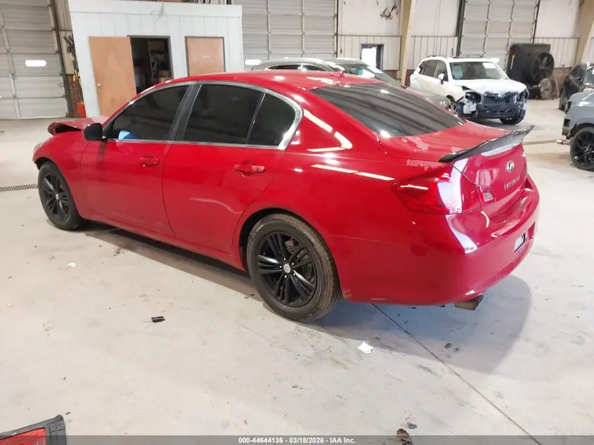 2013 INFINITI G37 JOURNEY