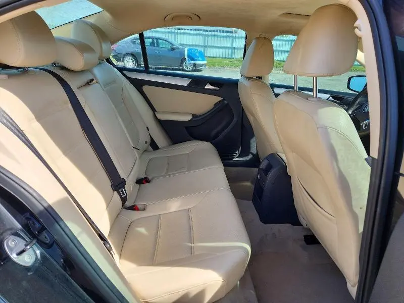 2014 VOLKSWAGEN JETTA SE  
