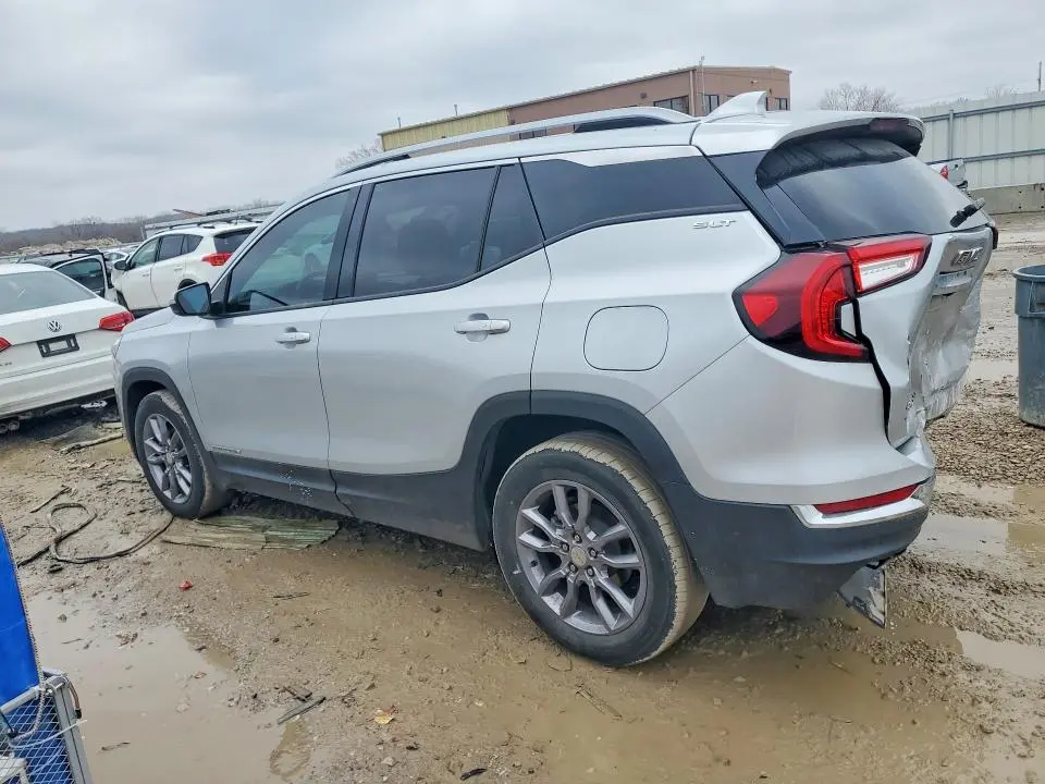 2022 GMC TERRAIN SLT  