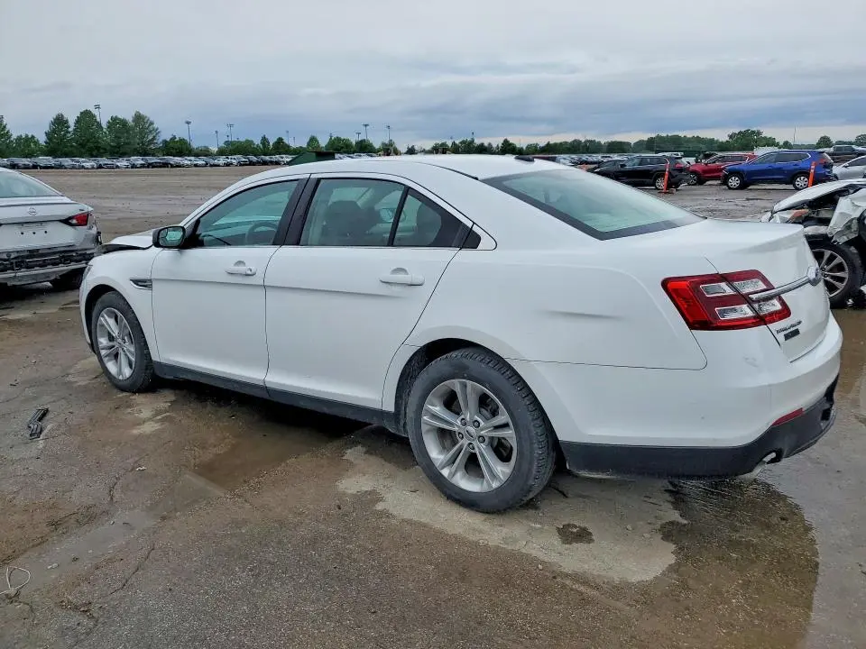 2016 FORD TAURUS SE  