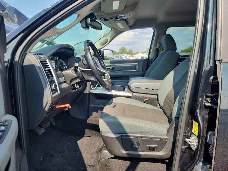 2017 RAM 1500 SLT  