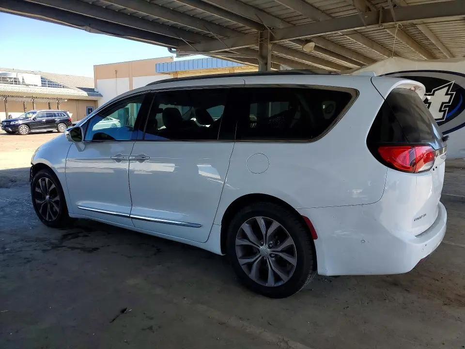 2018 CHRYSLER PACIFICA LIMITED  