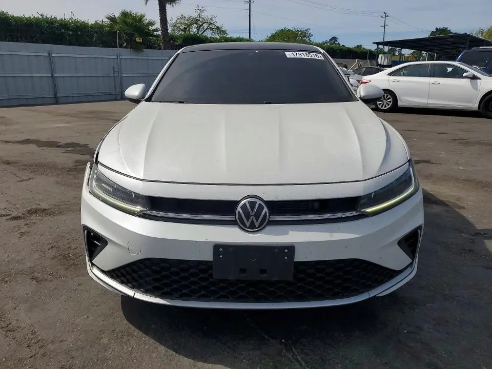 2025 VOLKSWAGEN JETTA SE  