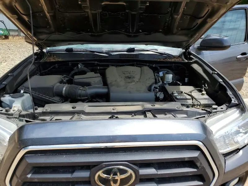 2021 TOYOTA TACOMA SR5 V6  