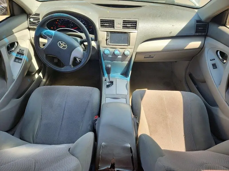 2011 TOYOTA CAMRY LE  