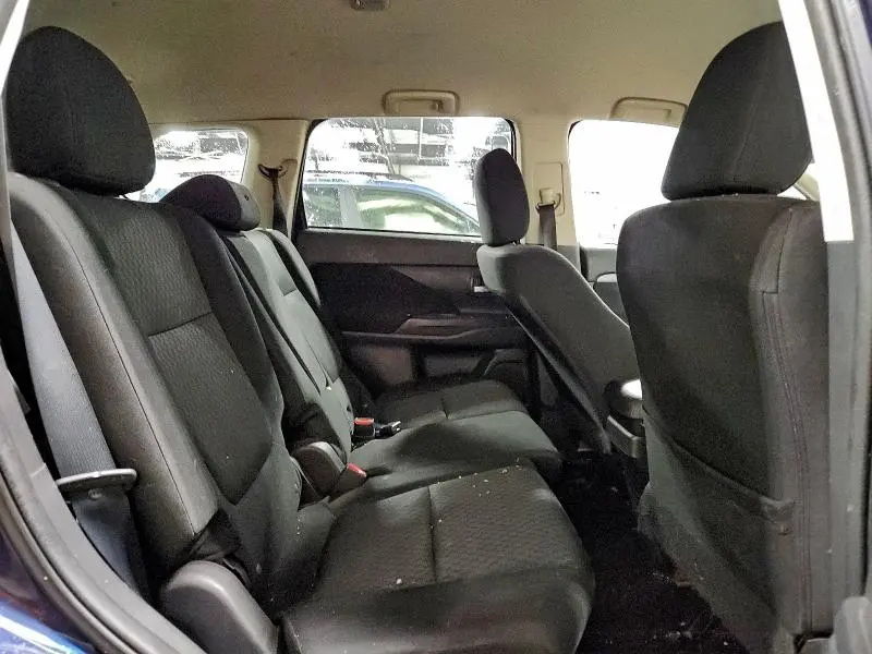 2014 MITSUBISHI OUTLANDER SE  