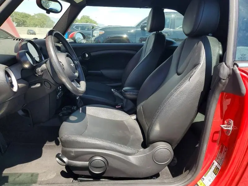 2015 MINI COOPER   