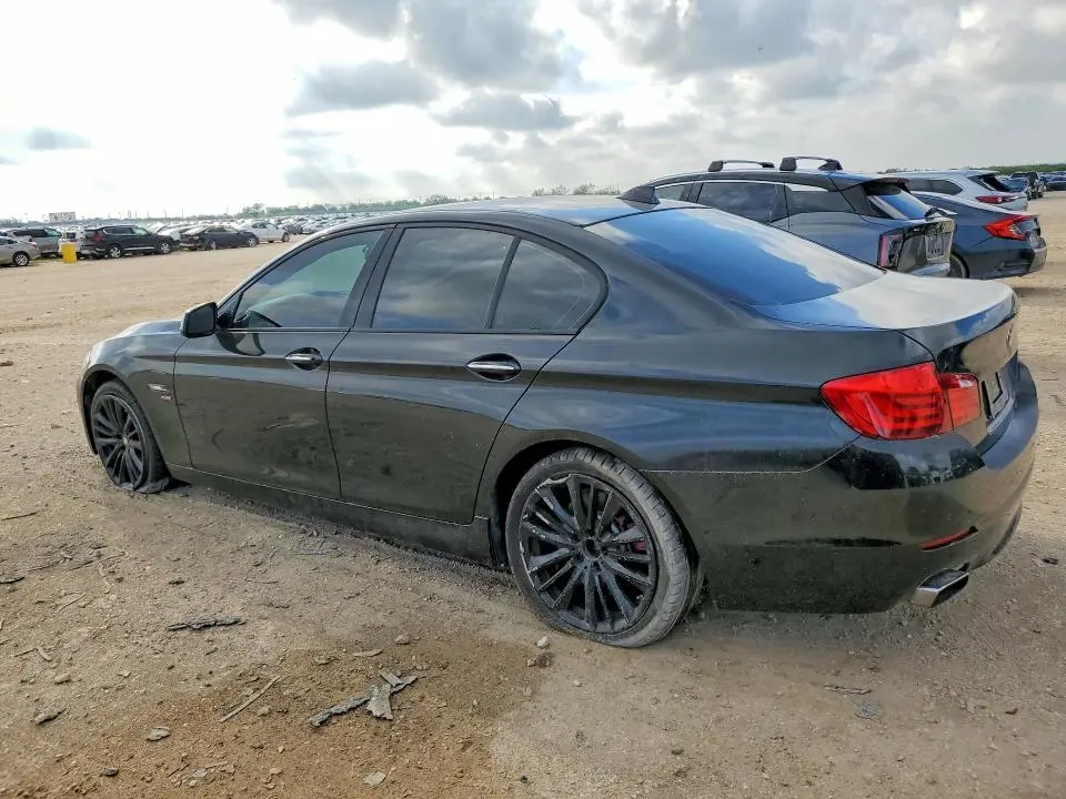 2012 BMW 550 XI  