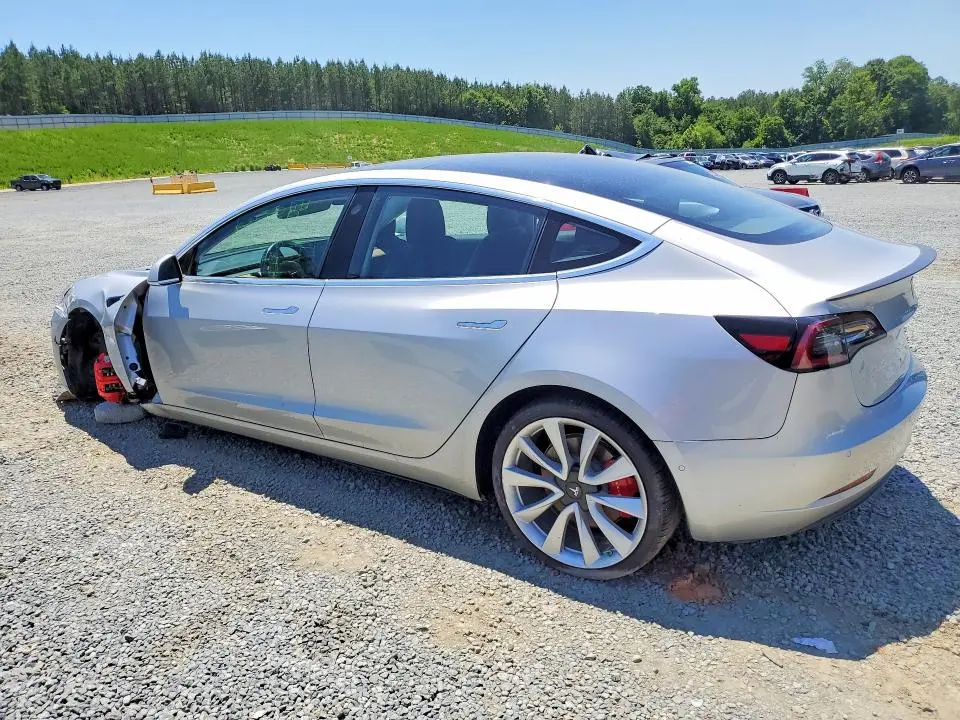 2018 TESLA MODEL 3   