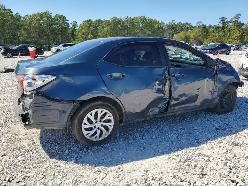 2017 TOYOTA COROLLA LE  