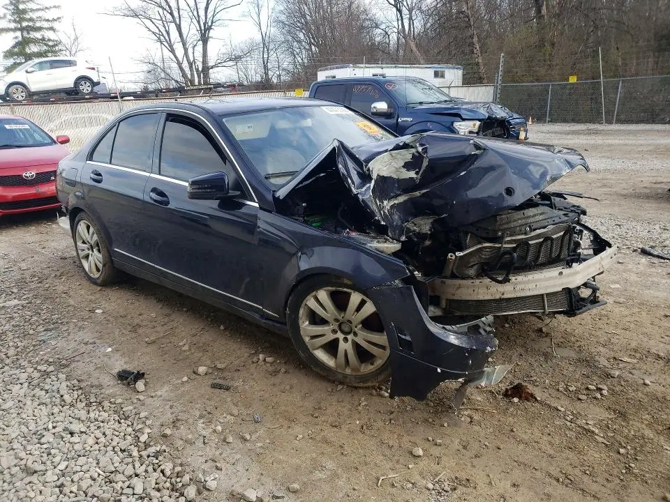 2011 MERCEDES-BENZ C 300  