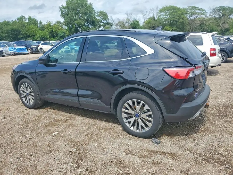 2022 FORD ESCAPE TITANIUM  