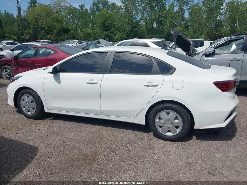 2024 KIA FORTE LX
