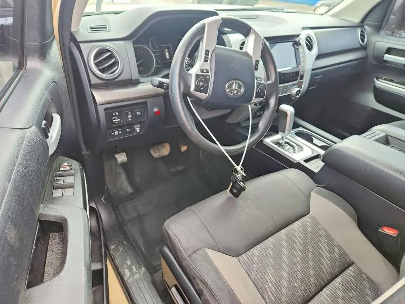 2020 TOYOTA TUNDRA SR5  