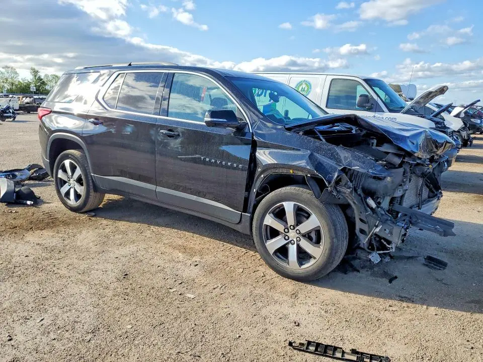 2020 CHEVROLET TRAVERSE LT  