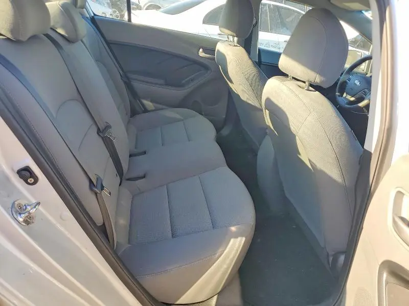 2018 KIA FORTE LX  