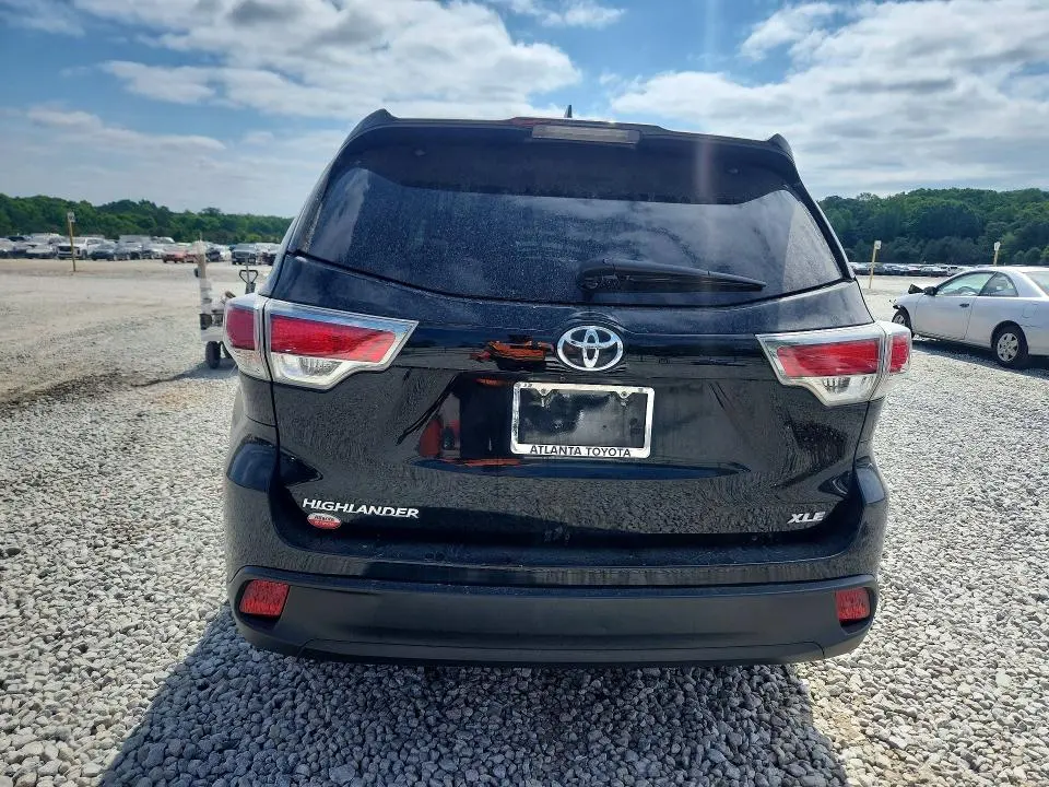 2015 TOYOTA HIGHLANDER XLE  