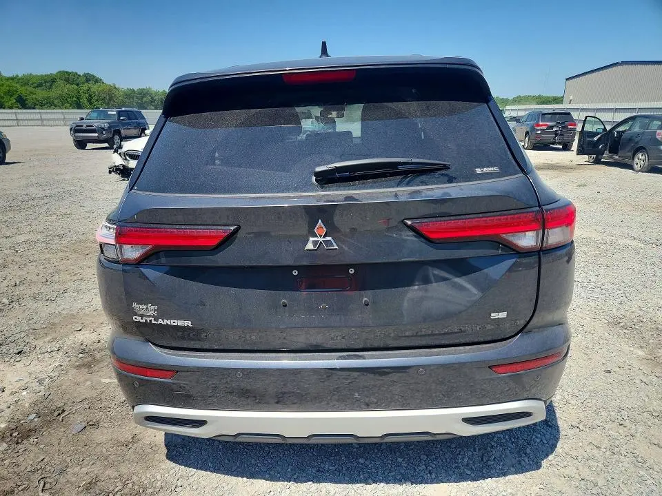 2024 MITSUBISHI OUTLANDER SE  