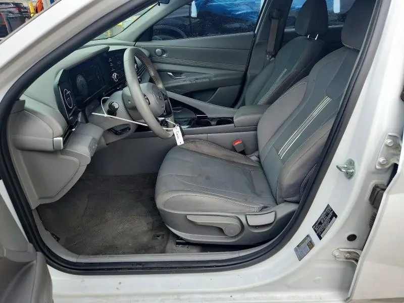 2021 HYUNDAI ELANTRA SEL  