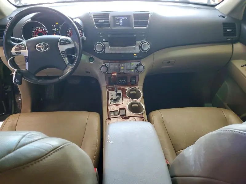 2011 TOYOTA HIGHLANDER LIMITED  