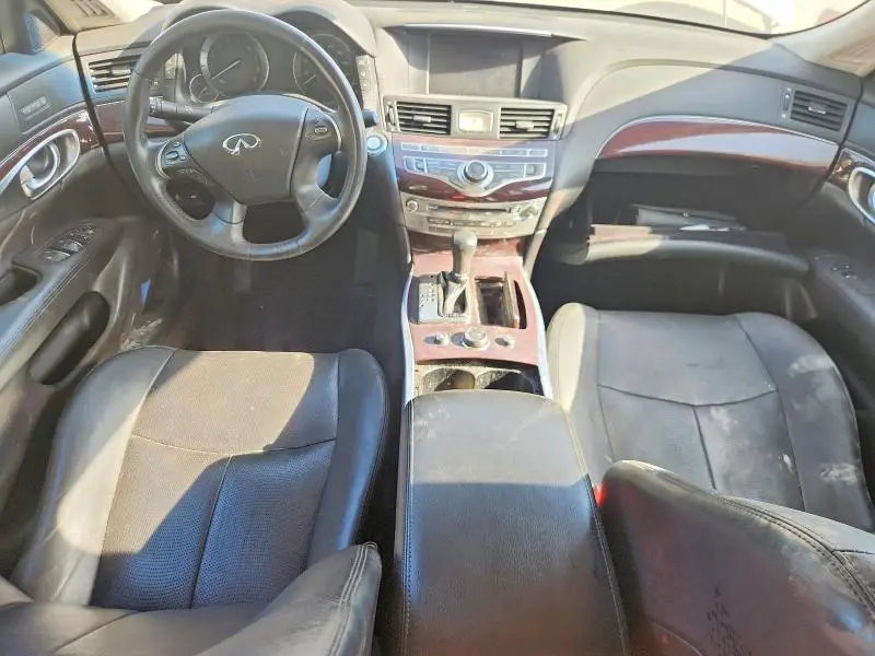 2019 INFINITI Q70 3.7 LUXE  
