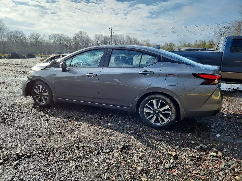 2025 NISSAN VERSA SV  