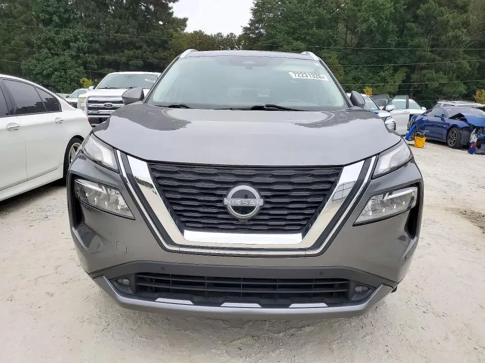 2022 NISSAN ROGUE SL  
