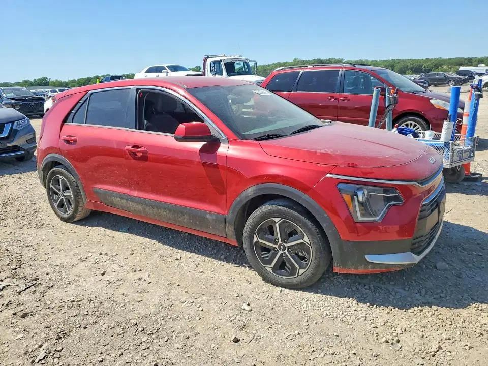 2023 KIA NIRO LX  