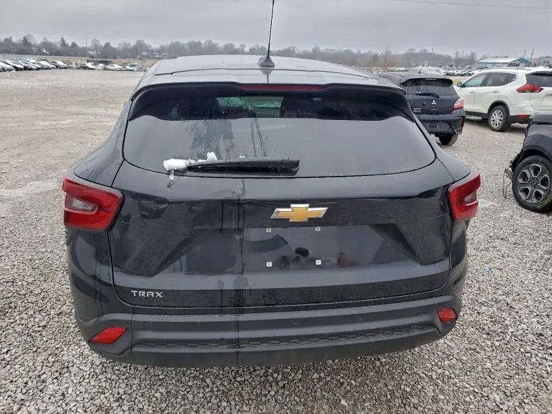 2025 CHEVROLET TRAX LS  