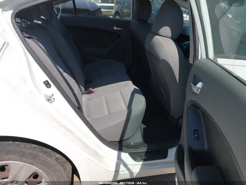 2017 KIA FORTE LX