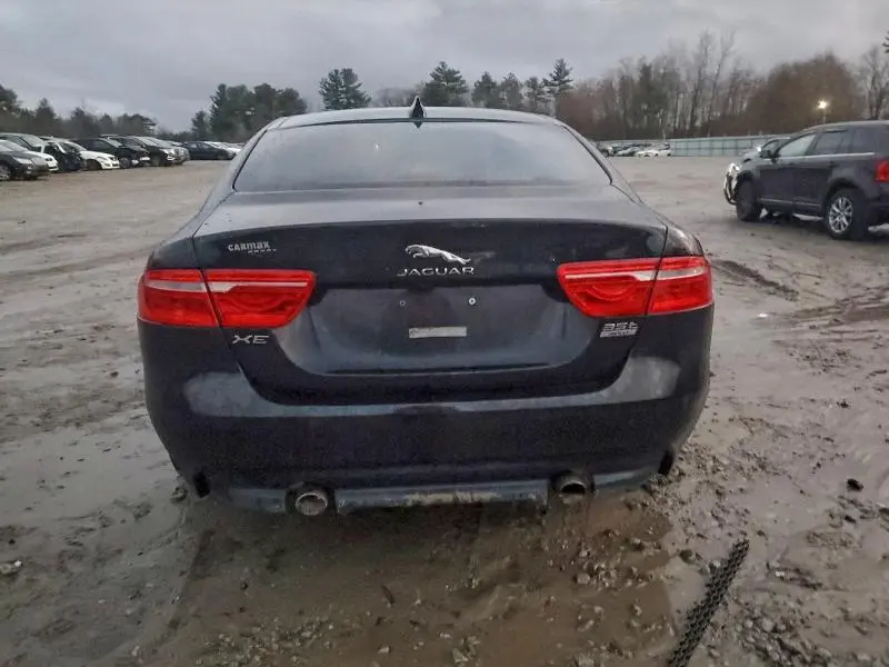 2017 JAGUAR XE PREMIUM  