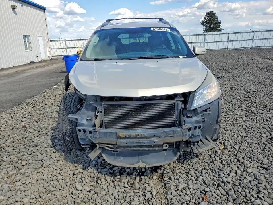 2014 CHEVROLET TRAVERSE LT  