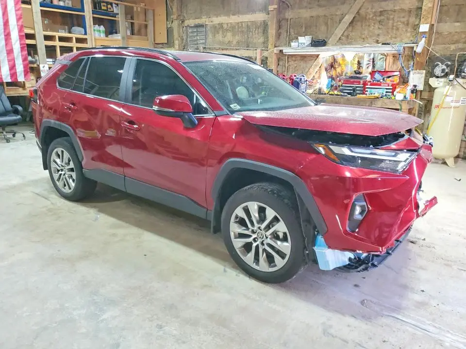 2024 TOYOTA RAV4 XLE PREMIUM  