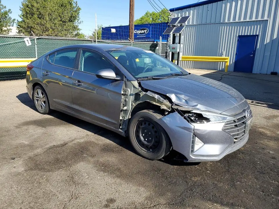 2019 HYUNDAI ELANTRA SEL  